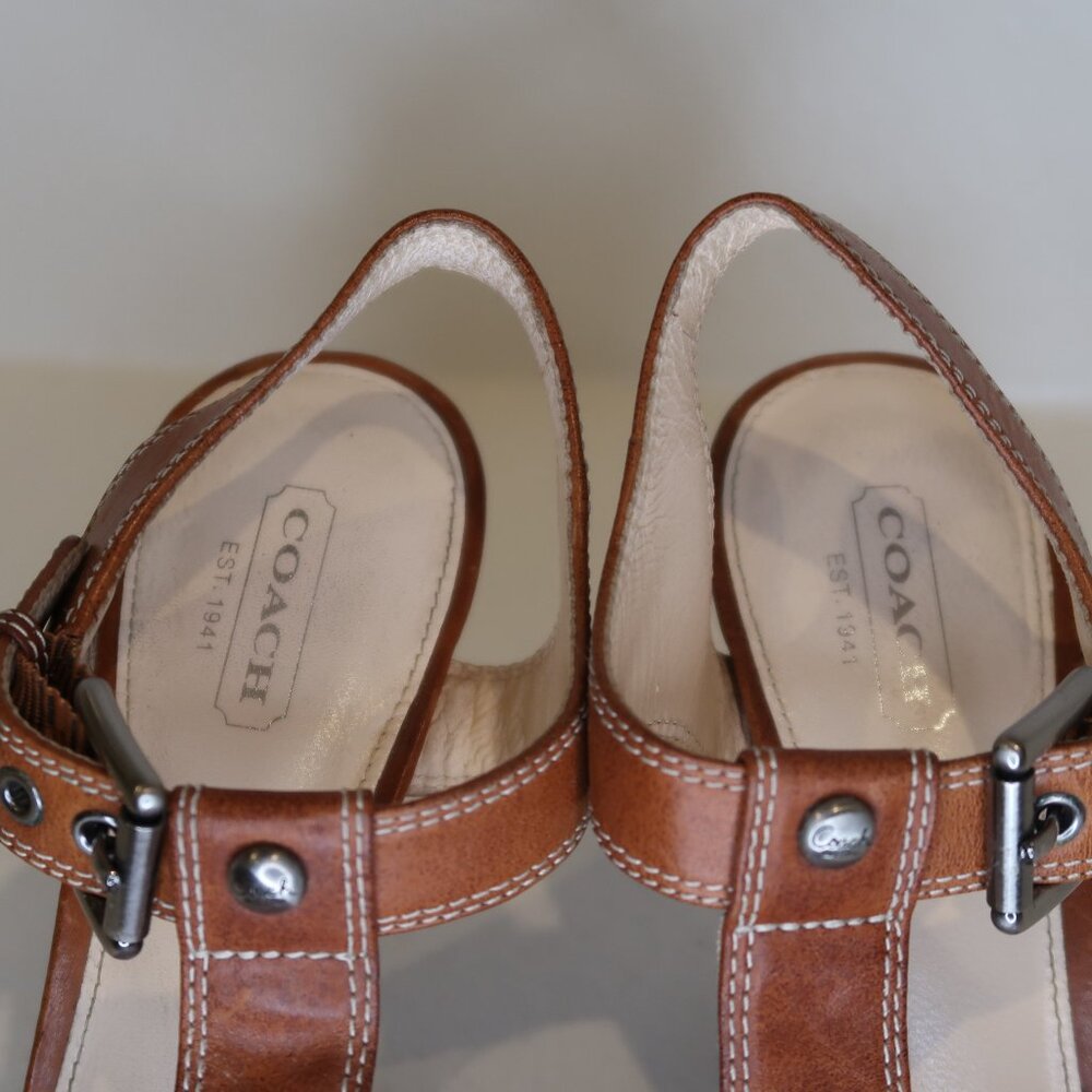 Coach Sandal Vegan Leather Size 7 Heal Camel - Picture 5 of 7
